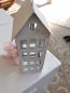Mobile Preview: Haus mit Herz für Teelichter weiß Laterne Windlicht Lichthaus