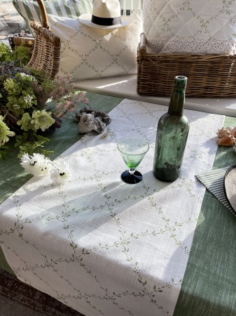 Tischläufer Harlekin grüne Ranken  40x140 cm