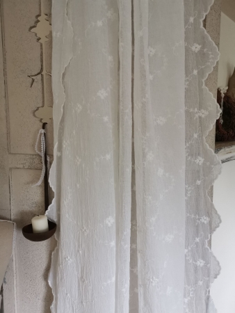 Vorhang Rosen bestickt Spitzenvorhang Borgenkante Seitenschal offwhite / creme